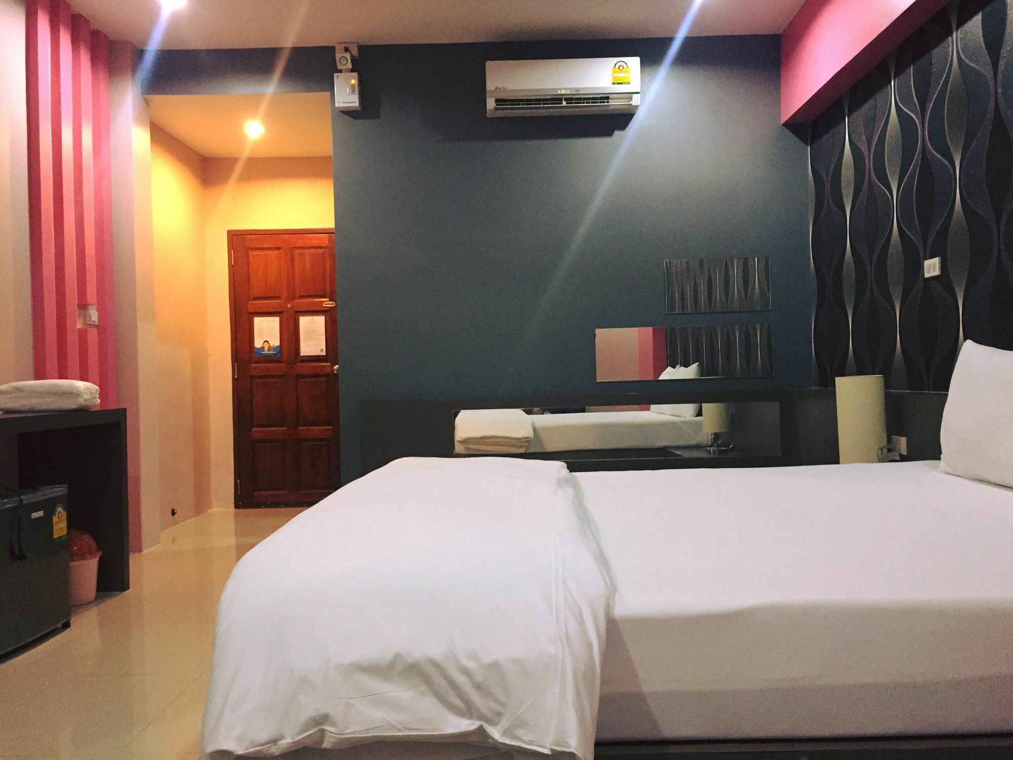 N2 Pattaya Resort Nong Prue Exteriör bild